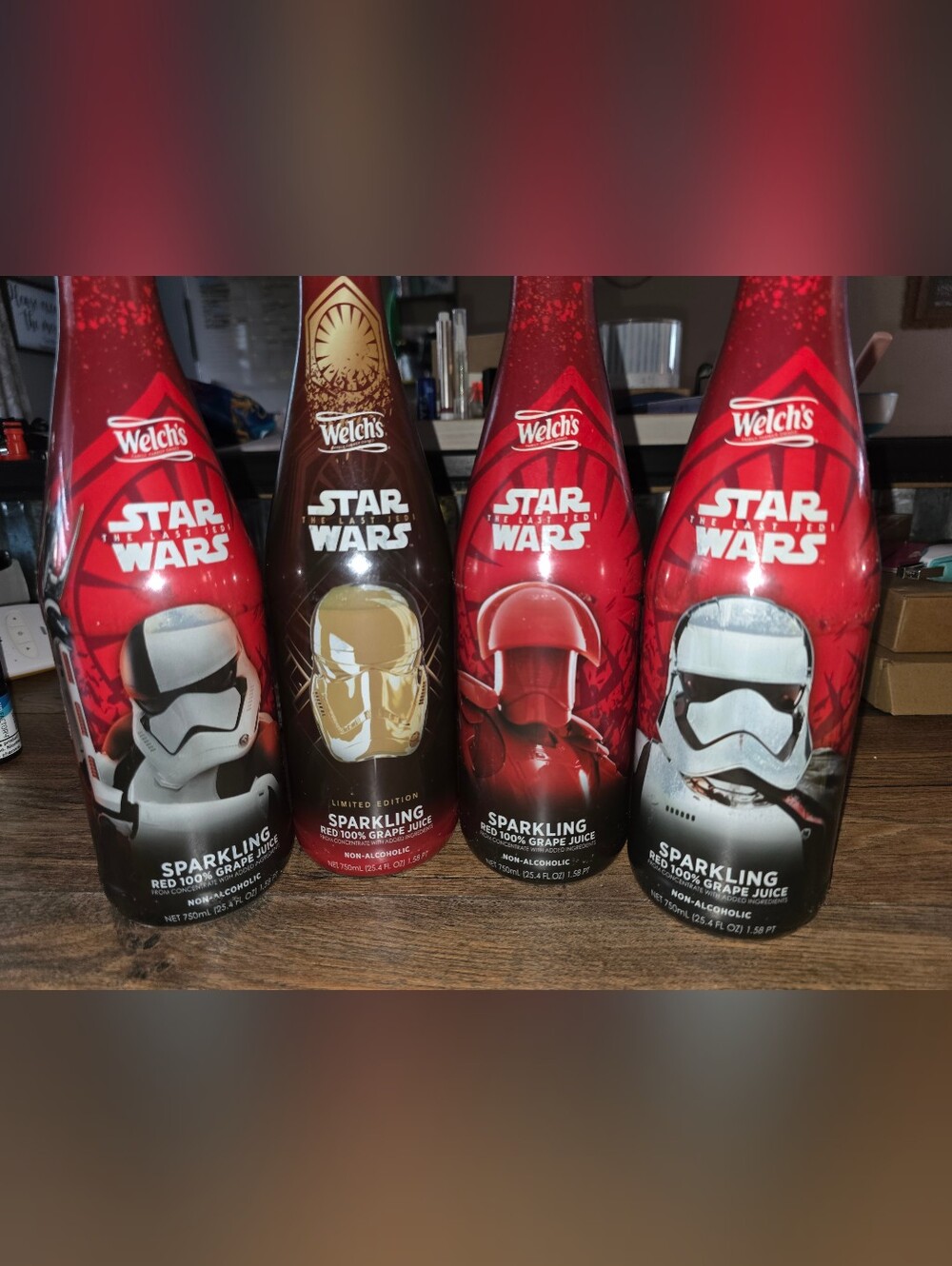 Welch’s Star Wars The Last Jedi Sparkling Grape Juice 750mL, 8-Pack Collection